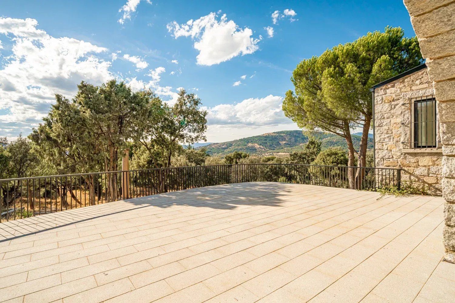 Terrassa de Finca rústica en venda en Collado Villalba amb Aire condicionat, Calefacció i Moblat