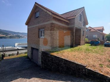 Casa con jardín en venta en Moaña