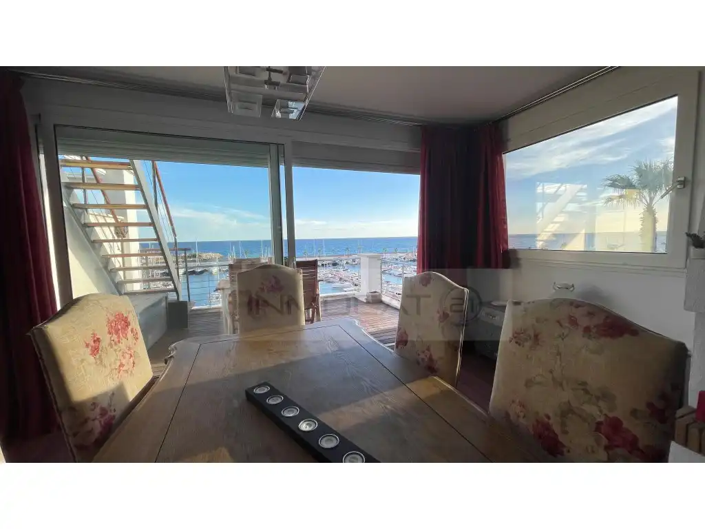Einfamilien-Reihenhaus zum Verkauf in Sitges mit Heizung, Terrasse und Möbliert