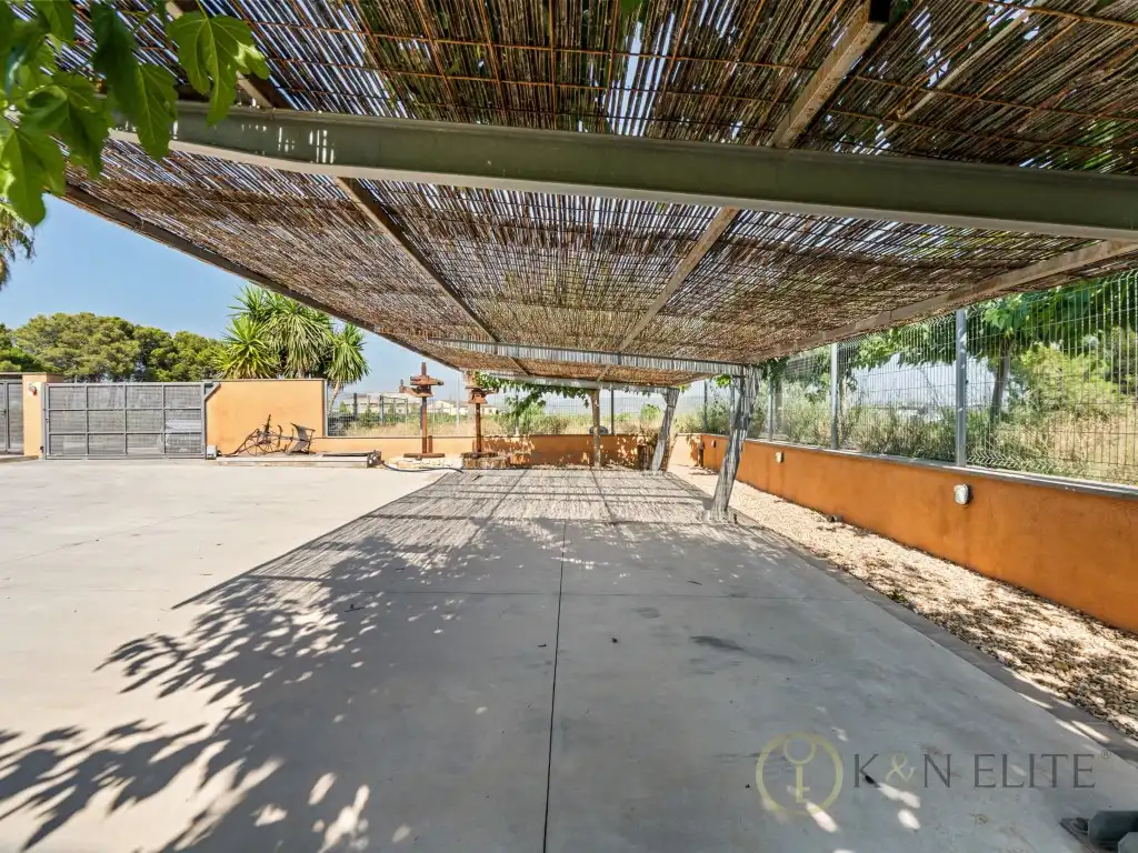 Casa amb piscina en venda a La Granada, imagen 9