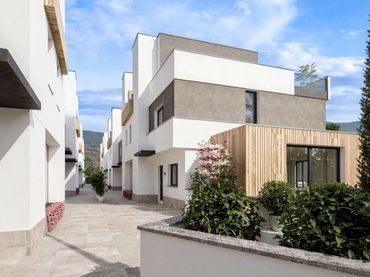 Reihenhaus mit Pool zum Verkauf in N/A