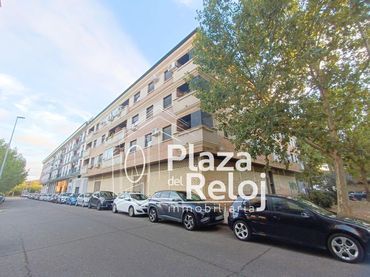 Pis amb ascensor en venda a CIUDAD DE BRON 1