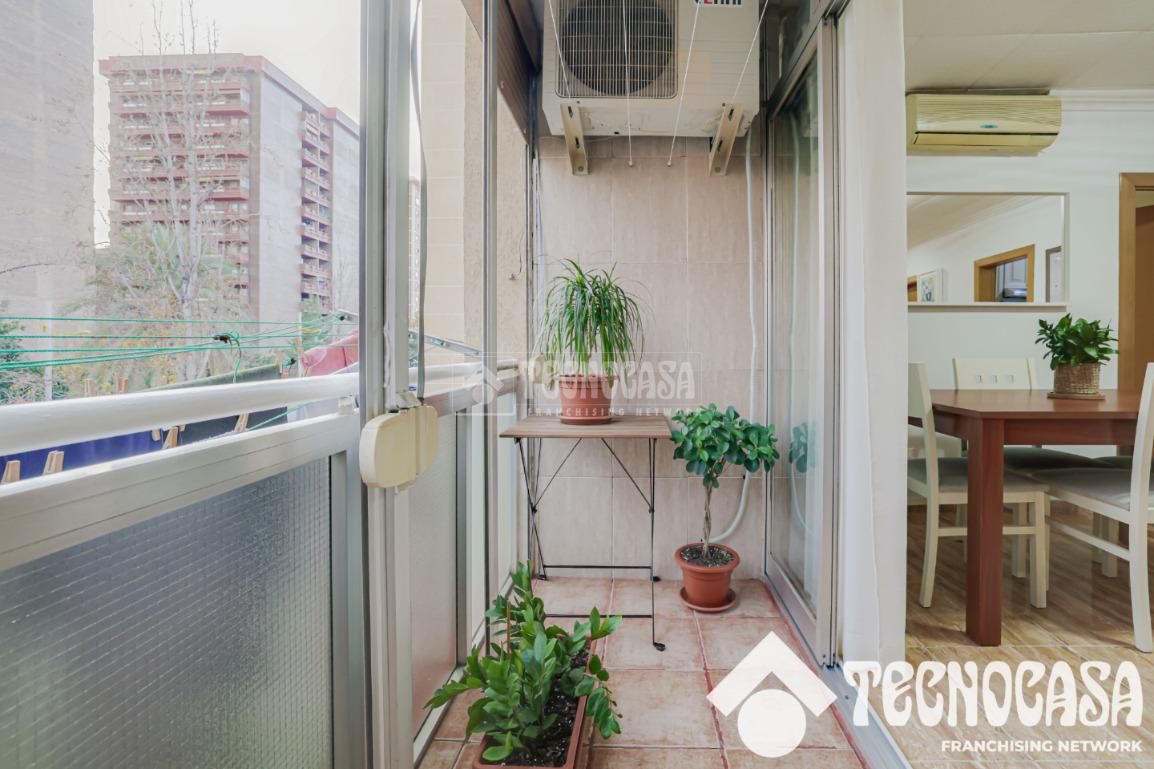 Terrassa de Pis en venda en  Barcelona Capital amb Aire condicionat, Moblat i Balcó