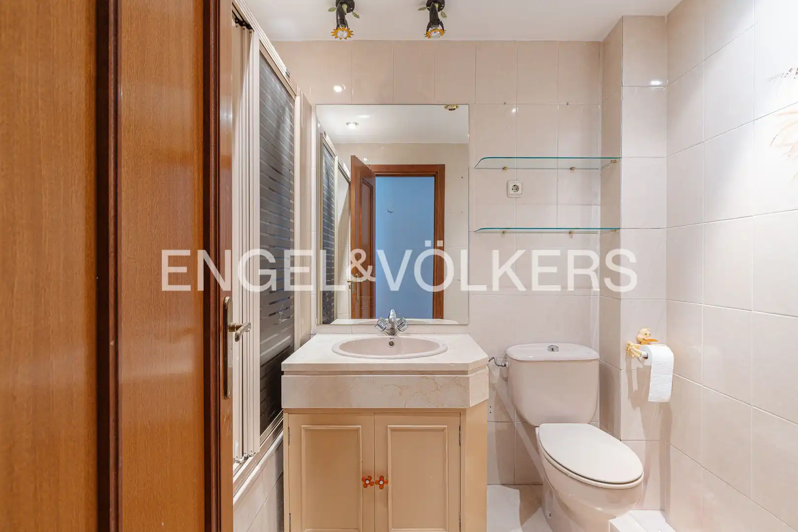 Baño de Piso en venta en Pozuelo de Alarcón con Aire acondicionado, Calefacción y Parquet