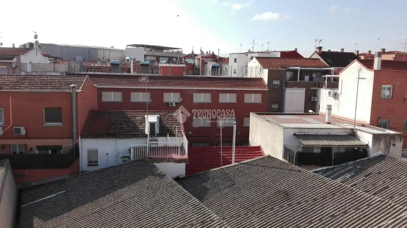 Vista exterior de Piso en venta en Madrid con Balcón