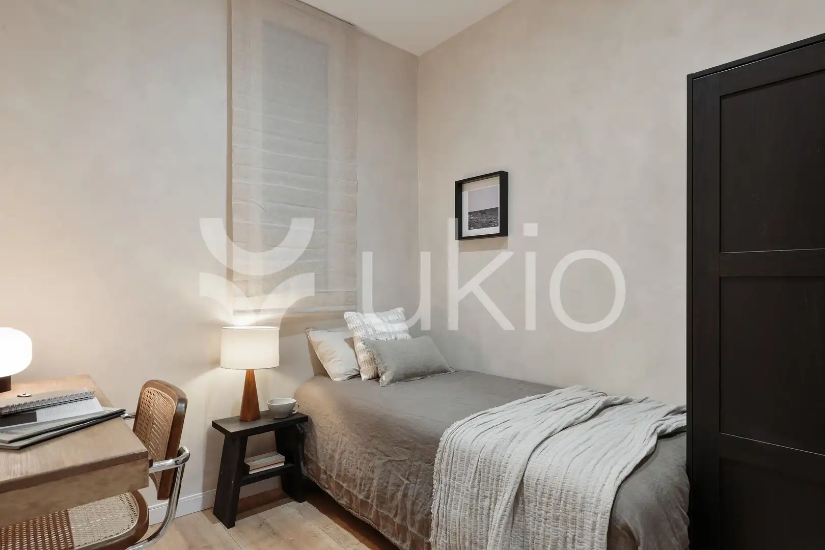 Habitación de Apartamento de alquiler en Barcelona con Aire acondicionado, Calefacción y Amueblado