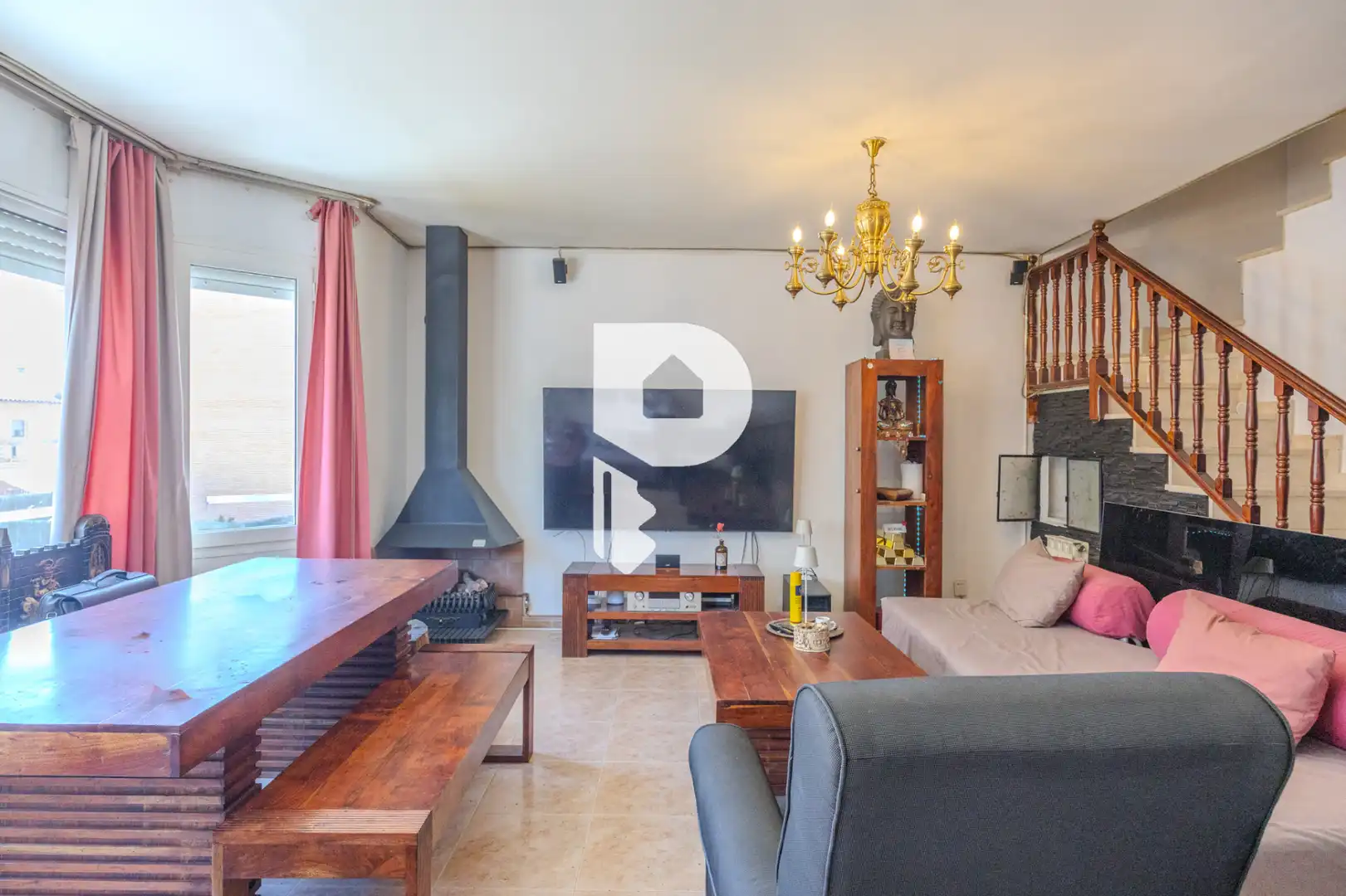 Sala de estar de Casa adosada en venta en Sant Vicenç Dels Horts con Aire acondicionado, Calefacción y Terraza