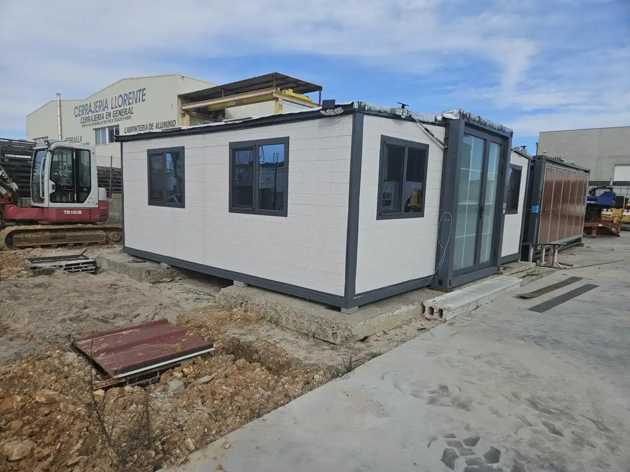 Vista exterior de Casa o chalet en venta en El Casar con Aire acondicionado, Jardín privado y Internet