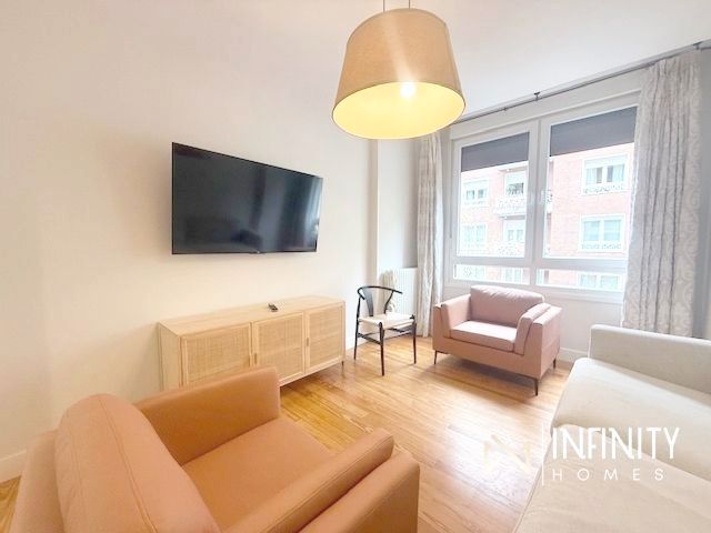 Flat to rent in Gregorio de la Revilla Zumarkalea, Zona Indautxu