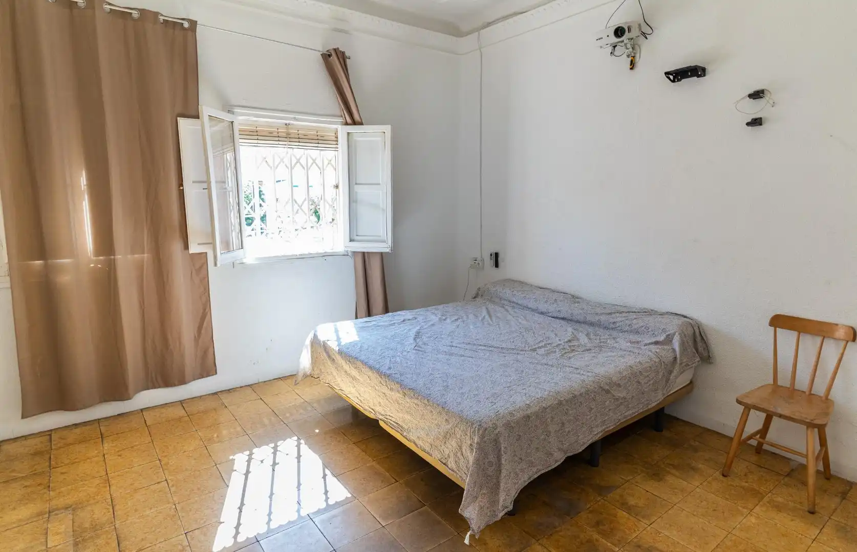 Habitación de Piso en venta en Murcia con Balcón