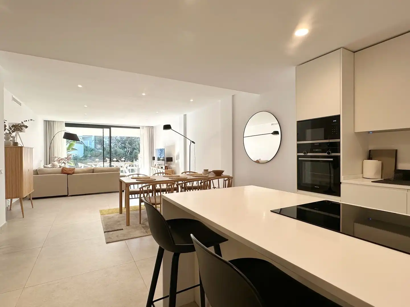 Cuina de Planta baixa en venda en Marbella amb Aire condicionat, Terrassa i Traster