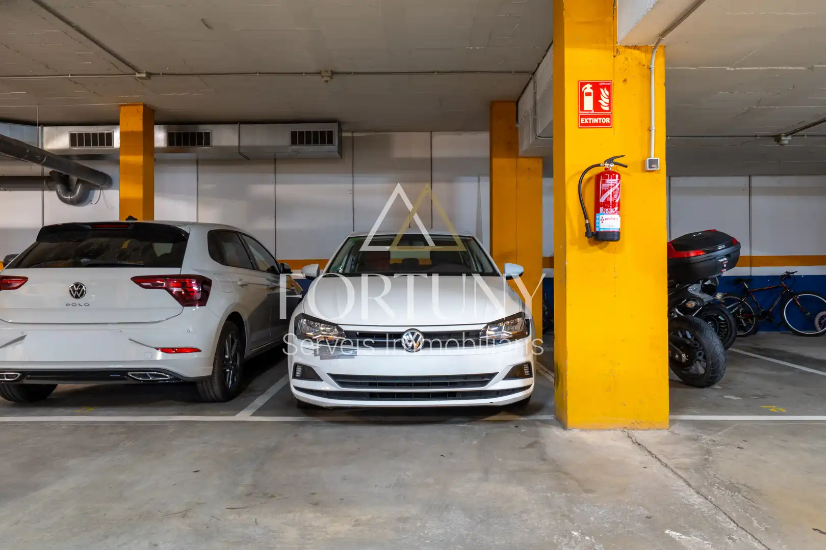 Parking of Flat for sale in Reus  with Air Conditioner, Swimming Pool and Balcony