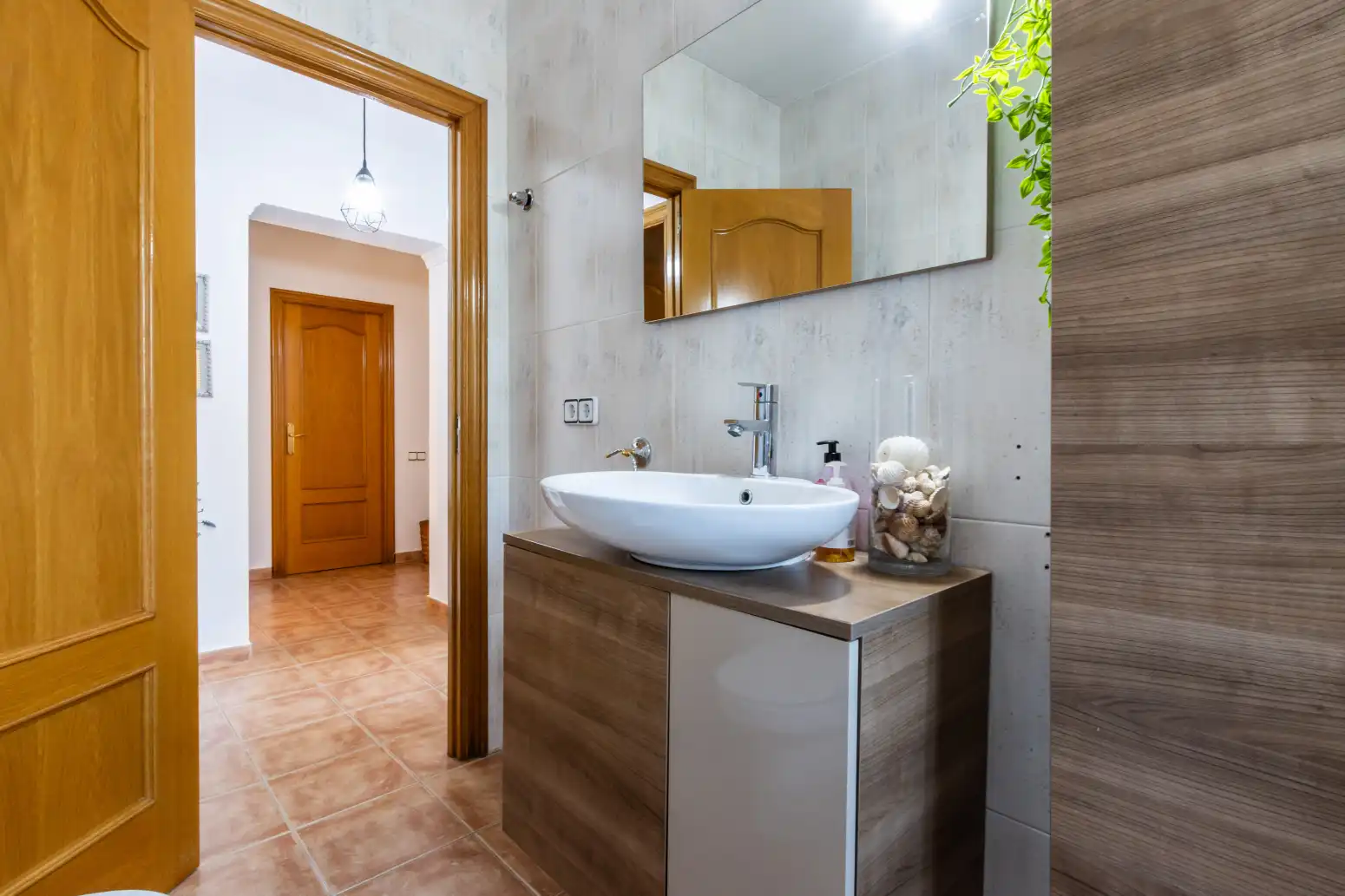 Bany de Casa o xalet en venda en Viladecavalls amb Jardí privat i Moblat