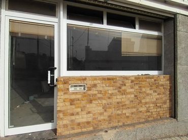 Local comercial en venda a CALLE ANGEL GUIMERA 22