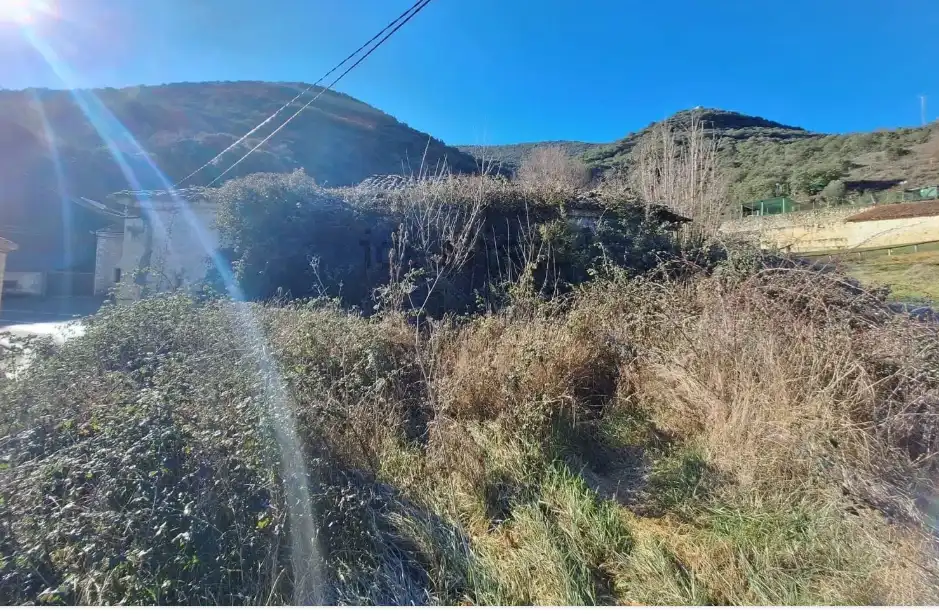 Finca rústica en venda en Merindad de Valdivielso amb Jardí privat