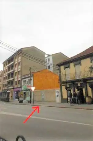 Residential land for sale in Lugones