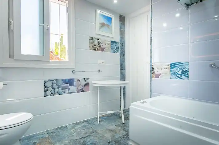 Detached house with terrace for sale in Altos de Estepona, imagen 15