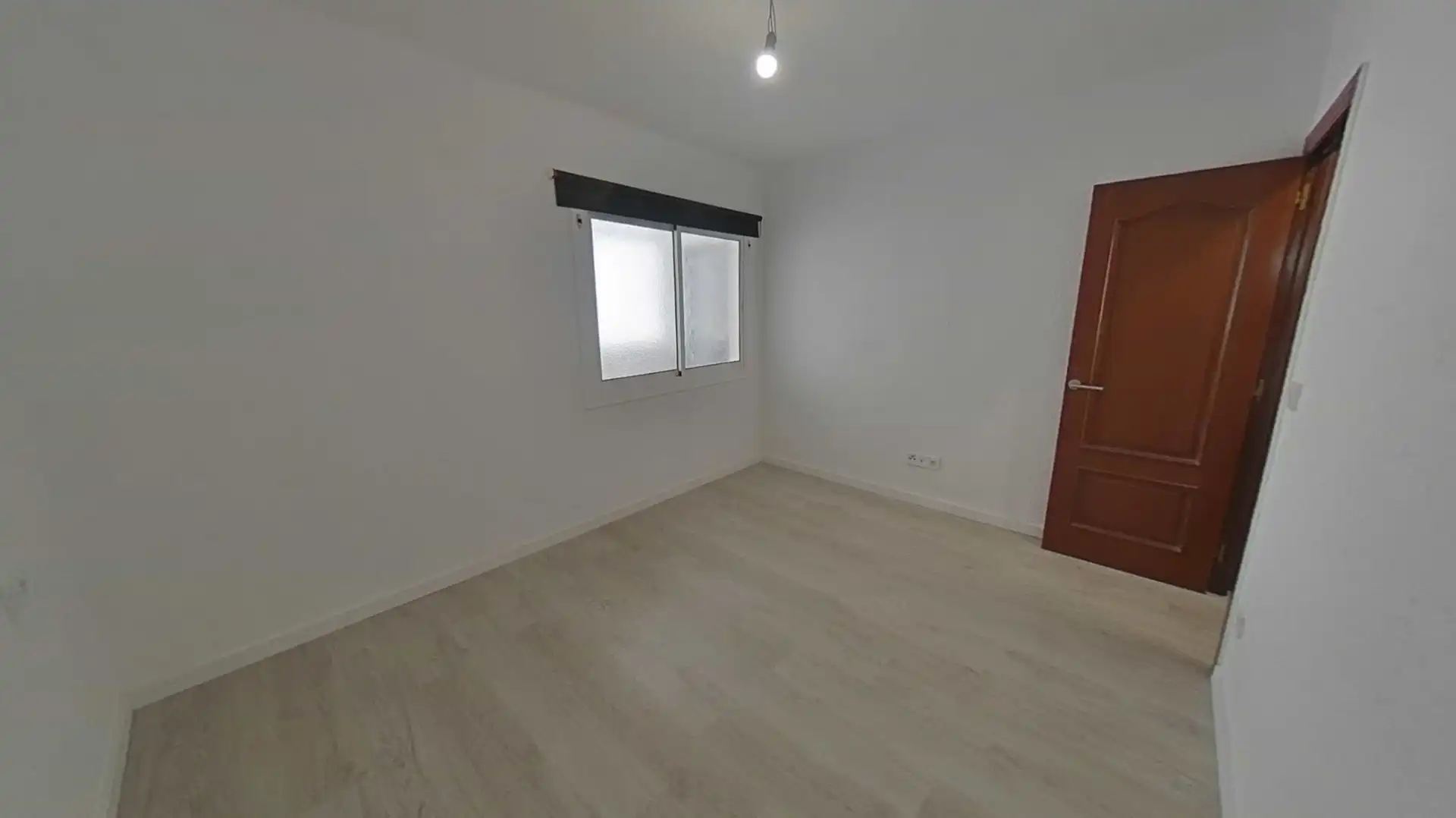 Habitación de Piso en venta en Badalona con Parquet y Horno