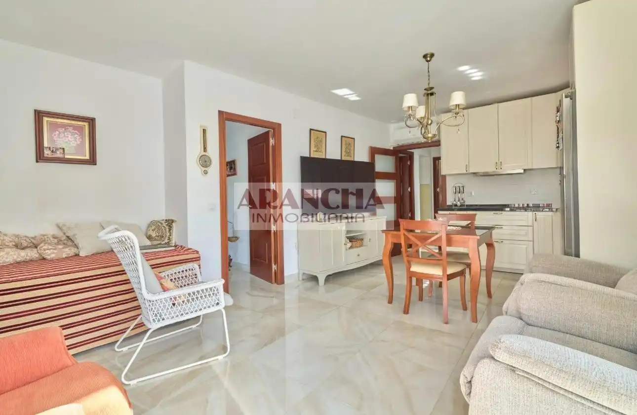 Sala de estar de Piso en venta en Chipiona