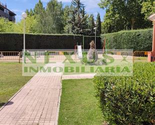 Garden of Flat to rent in Cáceres Capital  with Air Conditioner, Heating and Terrace