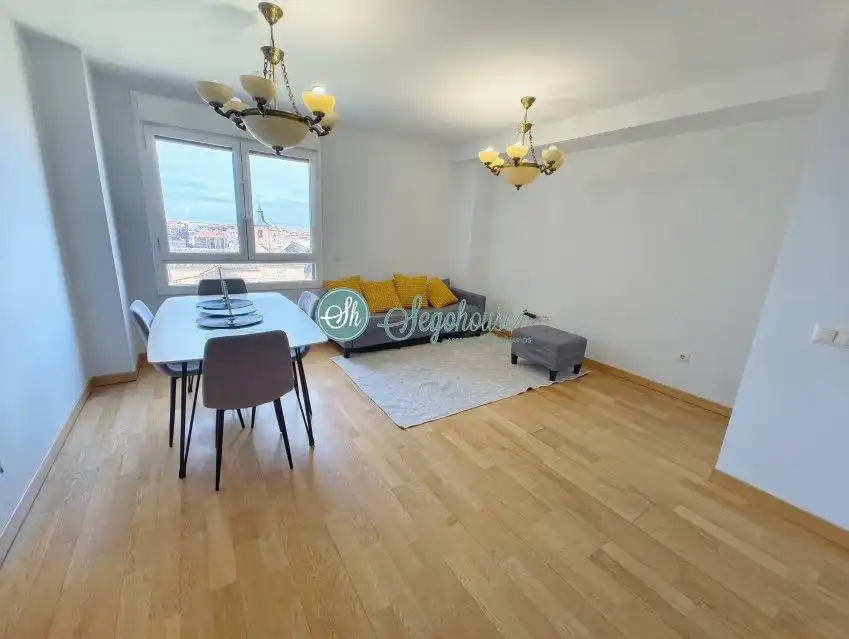 Sala de estar de Piso en venta en Segovia con Aire acondicionado, Calefacción y Trastero