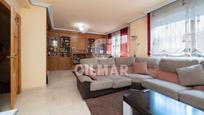 Living room of Single-family semi-detached for sale in  Madrid Capital  with Private garden and Alarm