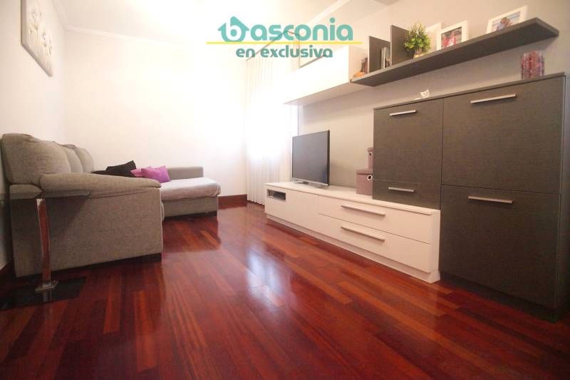 Flat for sale in Autonomia Kalea, Centro - Ariz - Uribarri