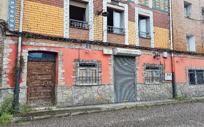 Vista exterior de Pis en venda en San Martín del Rey Aurelio