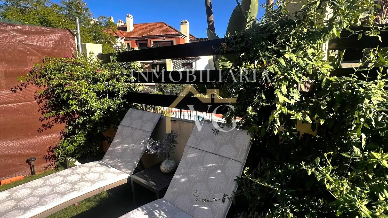 Terrassa de Pis en venda en Guillena amb Parquet, Traster i Piscina