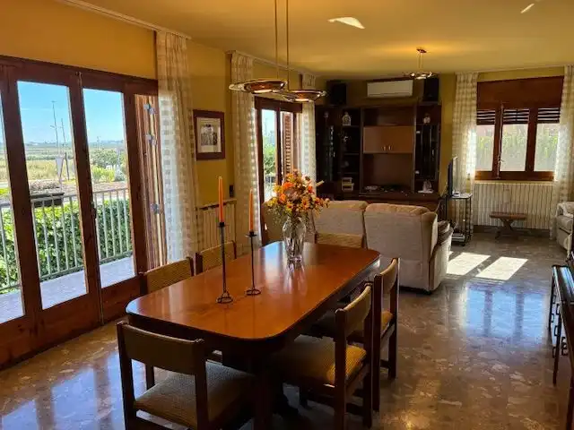 Comedor de Casa o chalet en venta en Miralcamp, Lleida