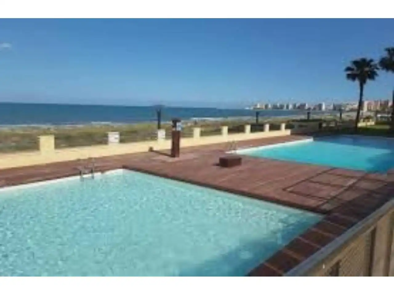 Piscina de Apartamento en venta en La Manga del Mar Menor con Aire acondicionado, Calefacción y Terraza