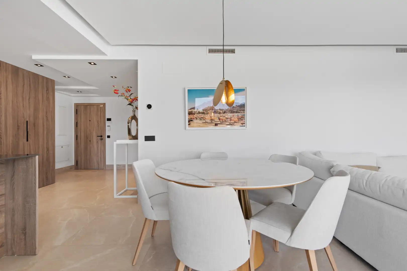 Comedor de Apartamento en venta en Istán con Aire acondicionado, Terraza y Piscina