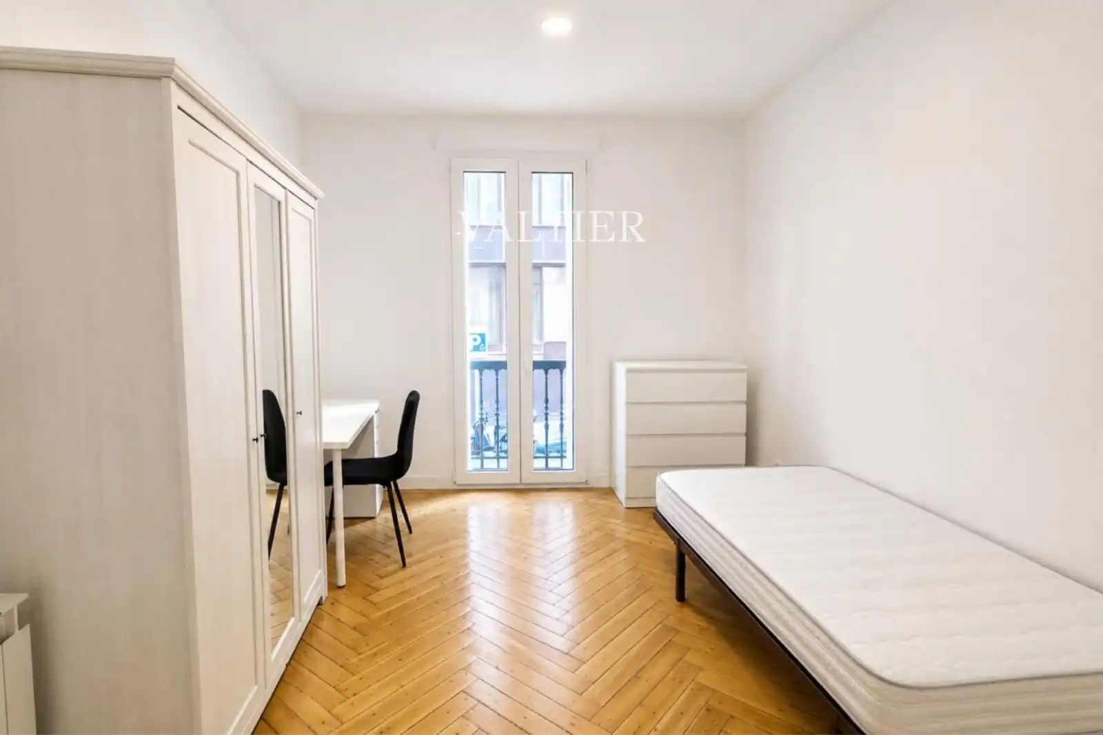 Bedroom of Flat for rent in Madrid