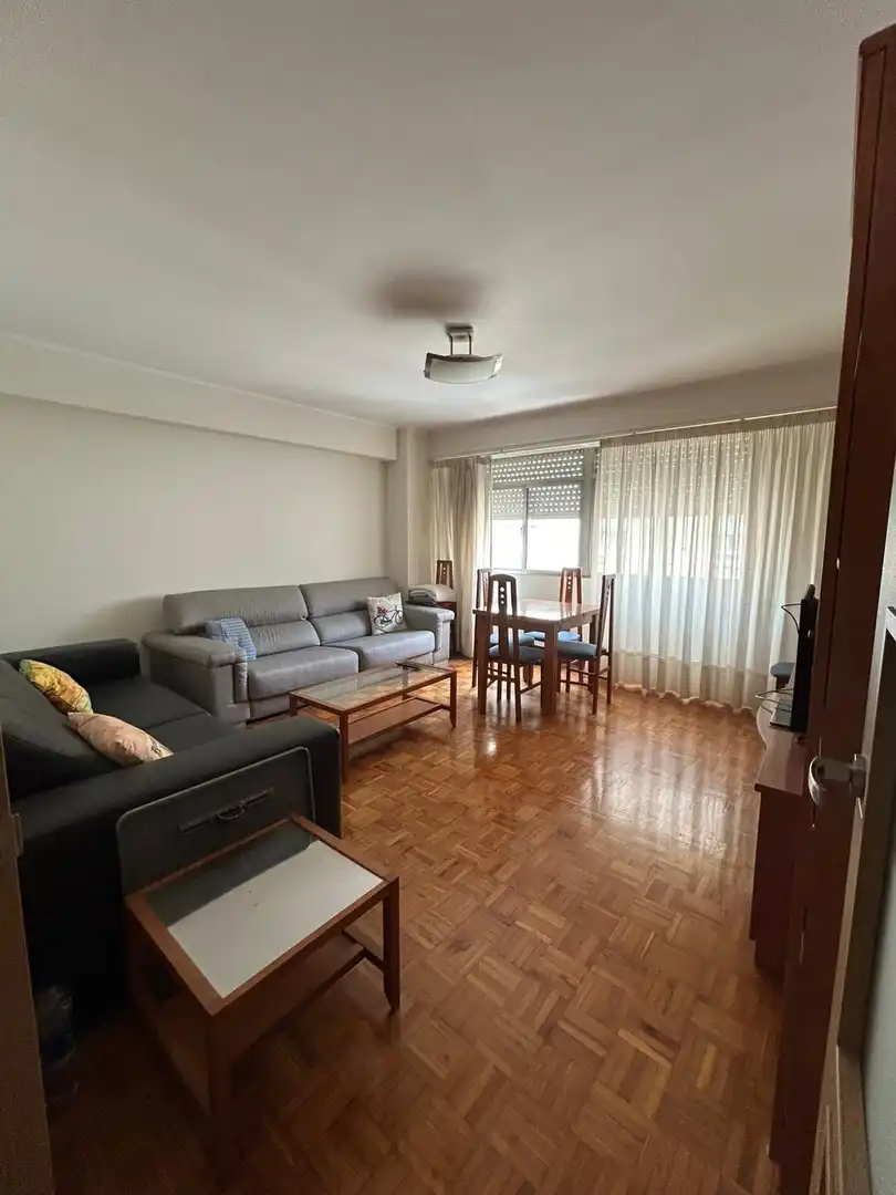 Wohnzimmer von Wohnung zur Miete in A Coruña Capital 