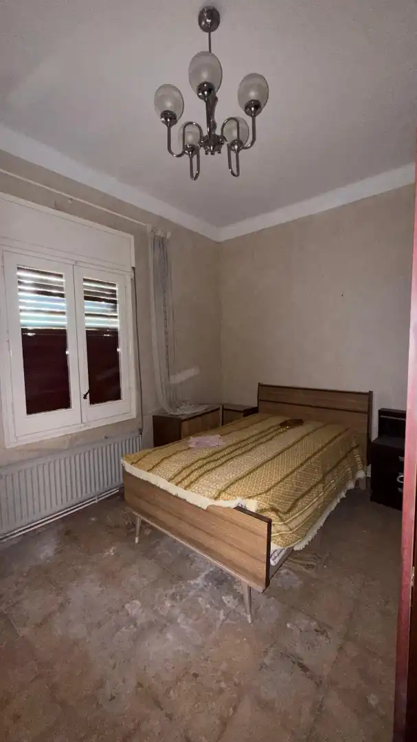 Dormitori de Casa o xalet en venda en Flix amb Jardí privat