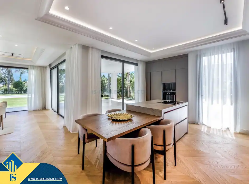 Chalet con piscina en venta en Elviria - Cabopino, imagen 7
