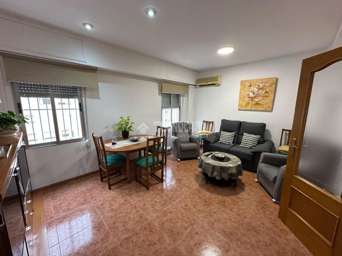 Exterior view of Flat for sale in  Valencia Capital  with Air Conditioner
