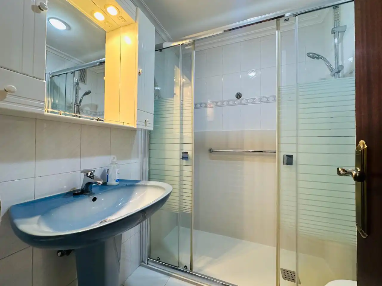 Baño de Piso de alquiler en Donostia - San Sebastián  con Calefacción y Balcón