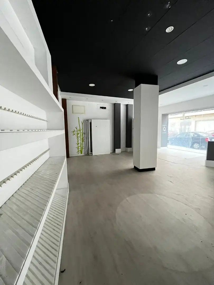 Business premises to rent in Calle de Calatrava, imagen 8