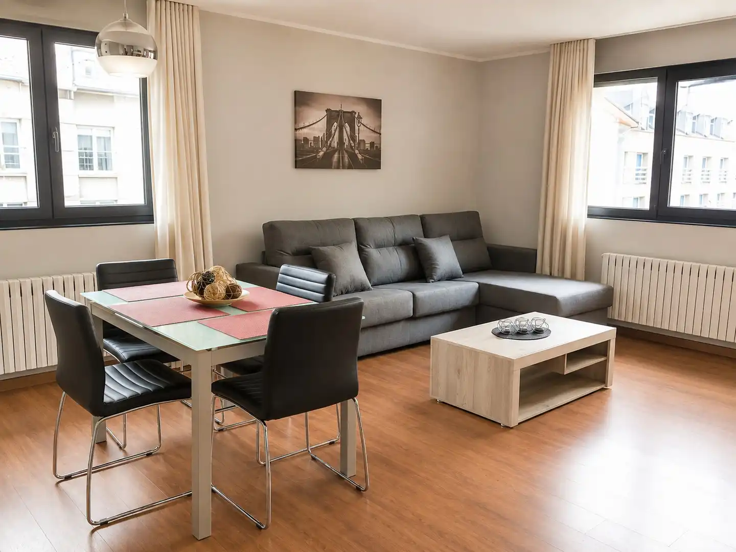 Apartament amb ascensor de lloguer a Avinguda Sant Joan de Caselles