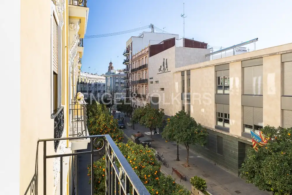 Exterior view of Flat for rent in Valencia  with Air Conditioner, Heating and Terrace