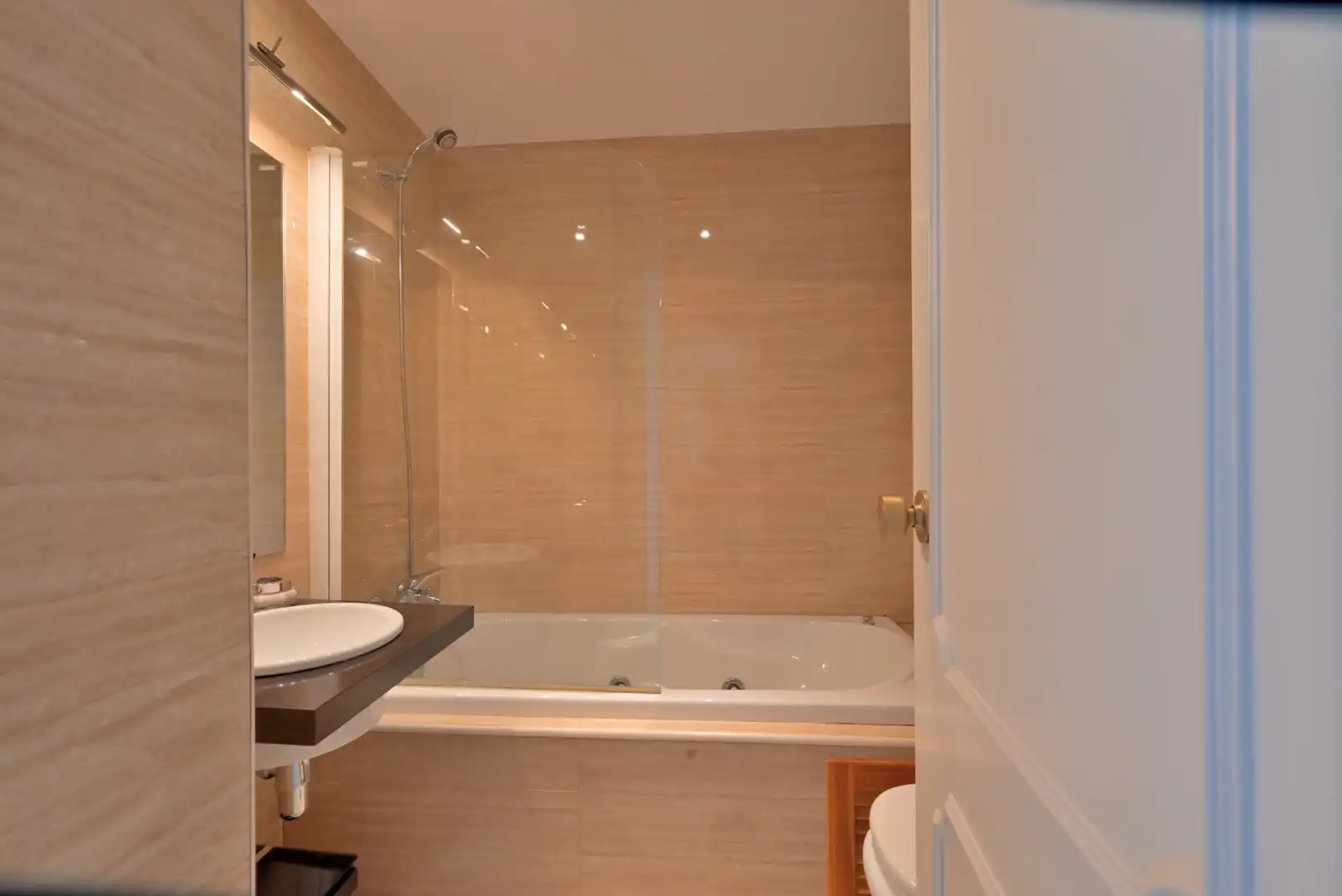 Baño de Apartamento en venta en Mijas con Terraza, Piscina y Amueblado