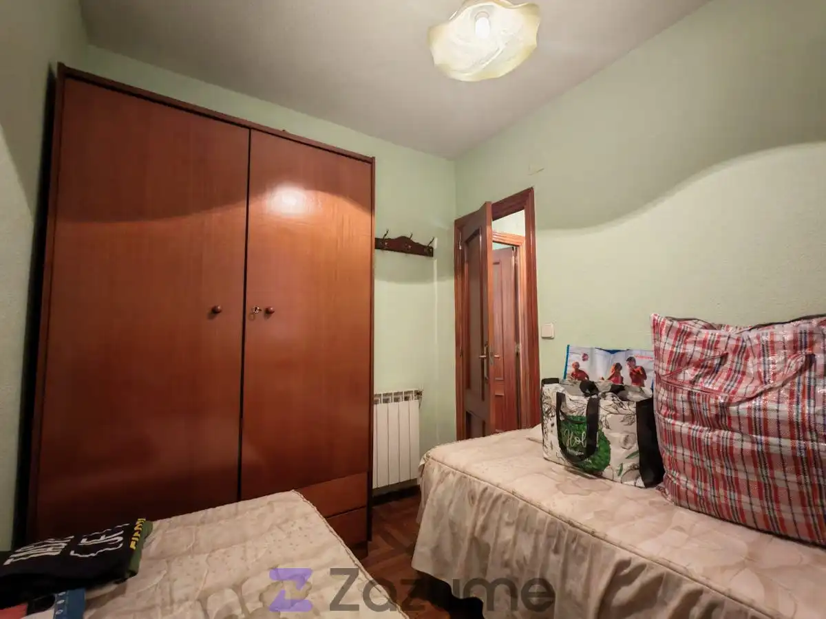 Bedroom of Flat for rent in Madrid  with Heating, Terrace and Furnished