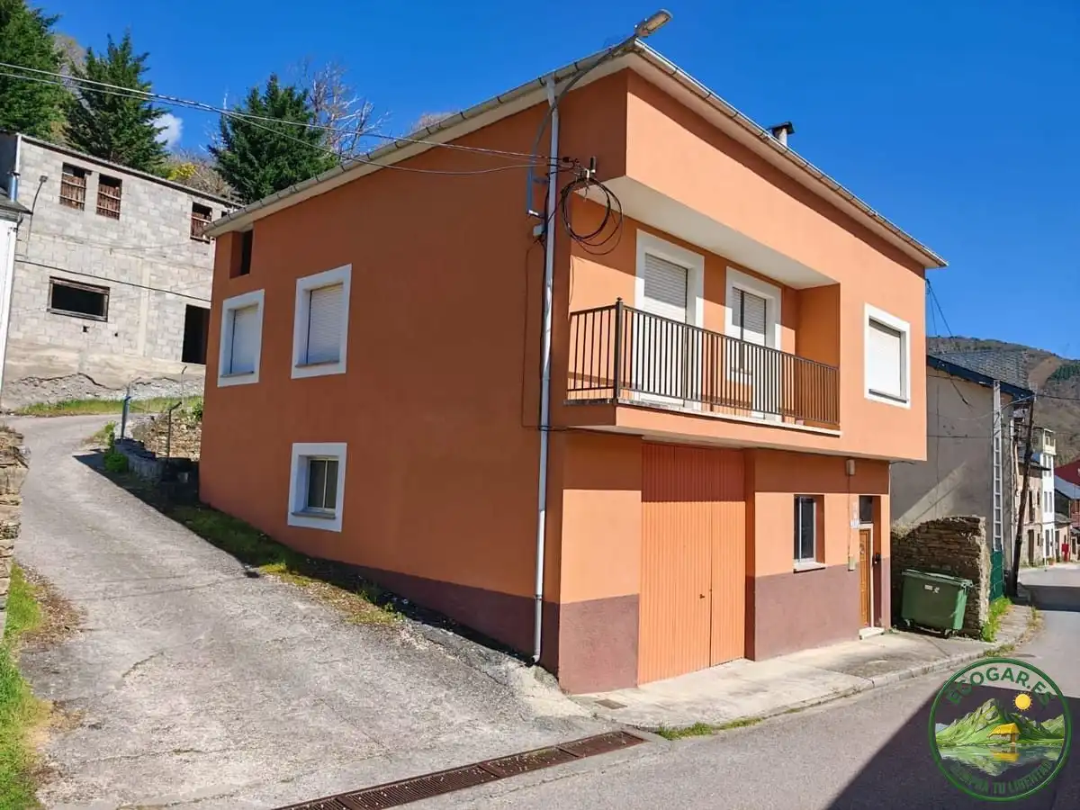 Exterior view of Houses for sale in Trabadelo  with Heating, Private garden and Parquet flooring