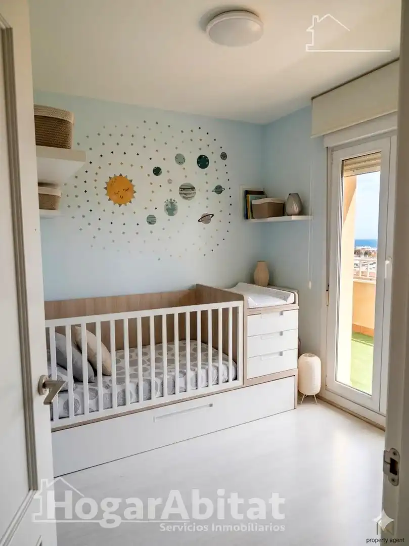 Schlafzimmer von Dachboden zum Verkauf in Roquetas de Mar mit Klimaanlage, Privatgarten und Terrasse