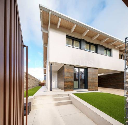 Casa adosada en Venta en El Pastel