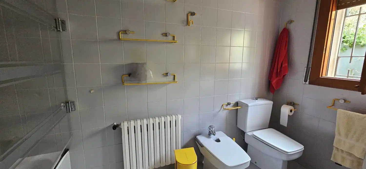 Bany de Casa o xalet en venda en Corbera de Llobregat amb Aire condicionat i Calefacció