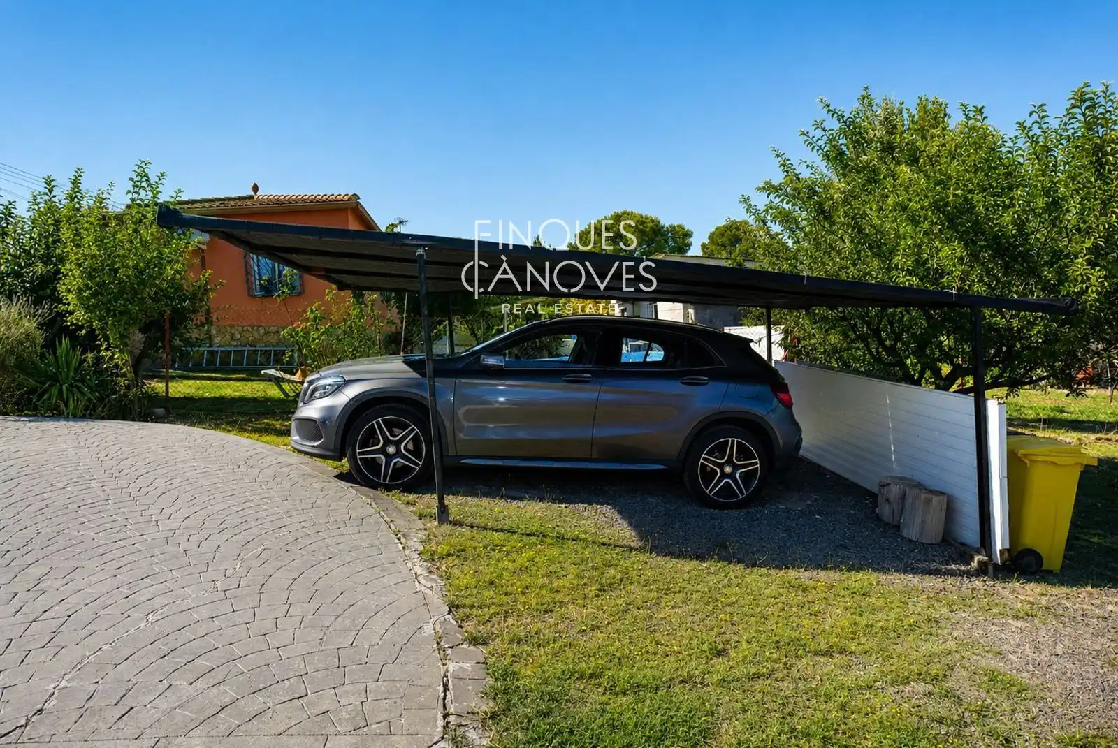 Parking de Casa o chalet en venta en Sils con Terraza, Trastero y Piscina