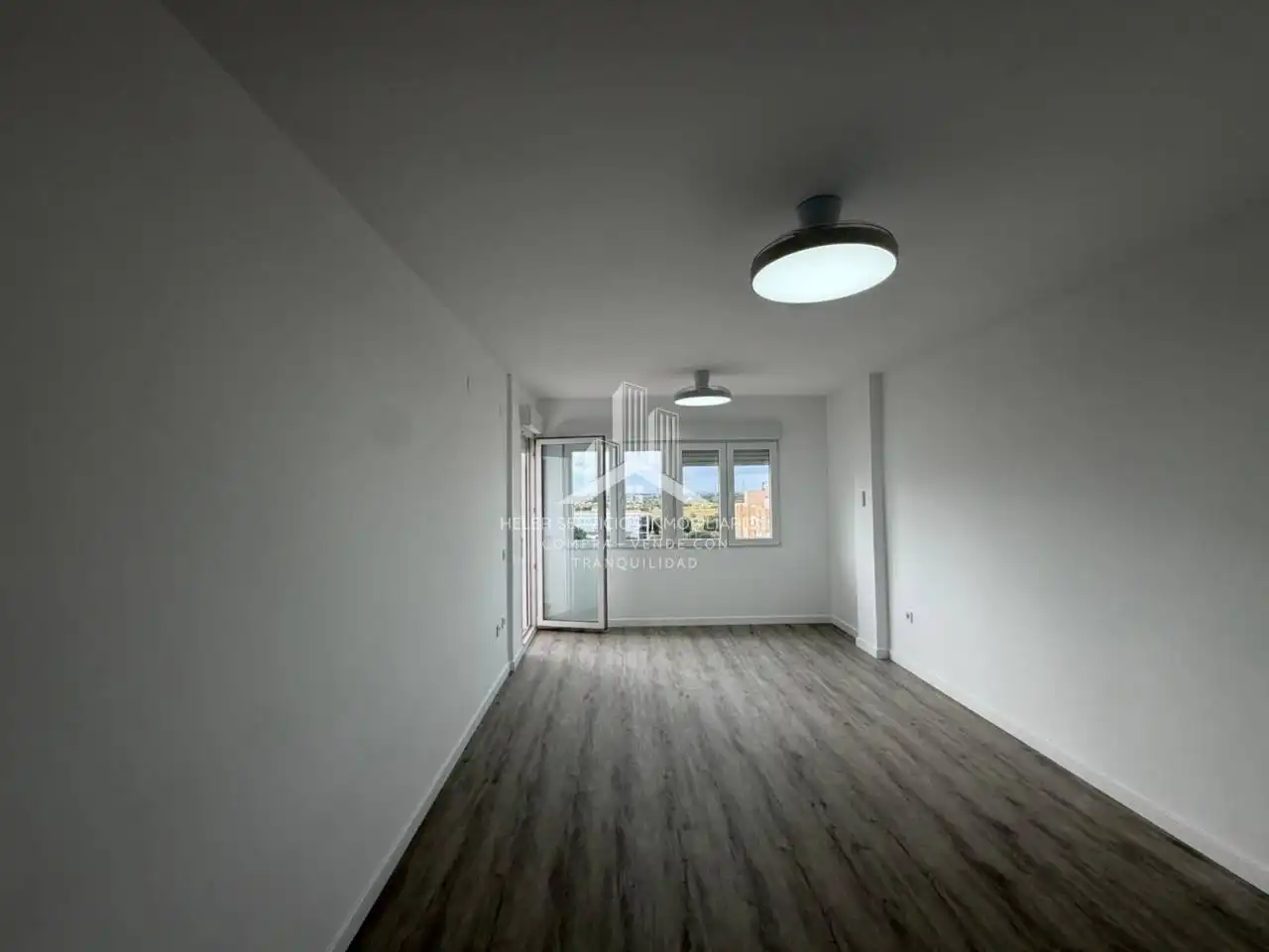 Wohnung zur Miete in Avenida Valencia, Ensanche - Río Júcar