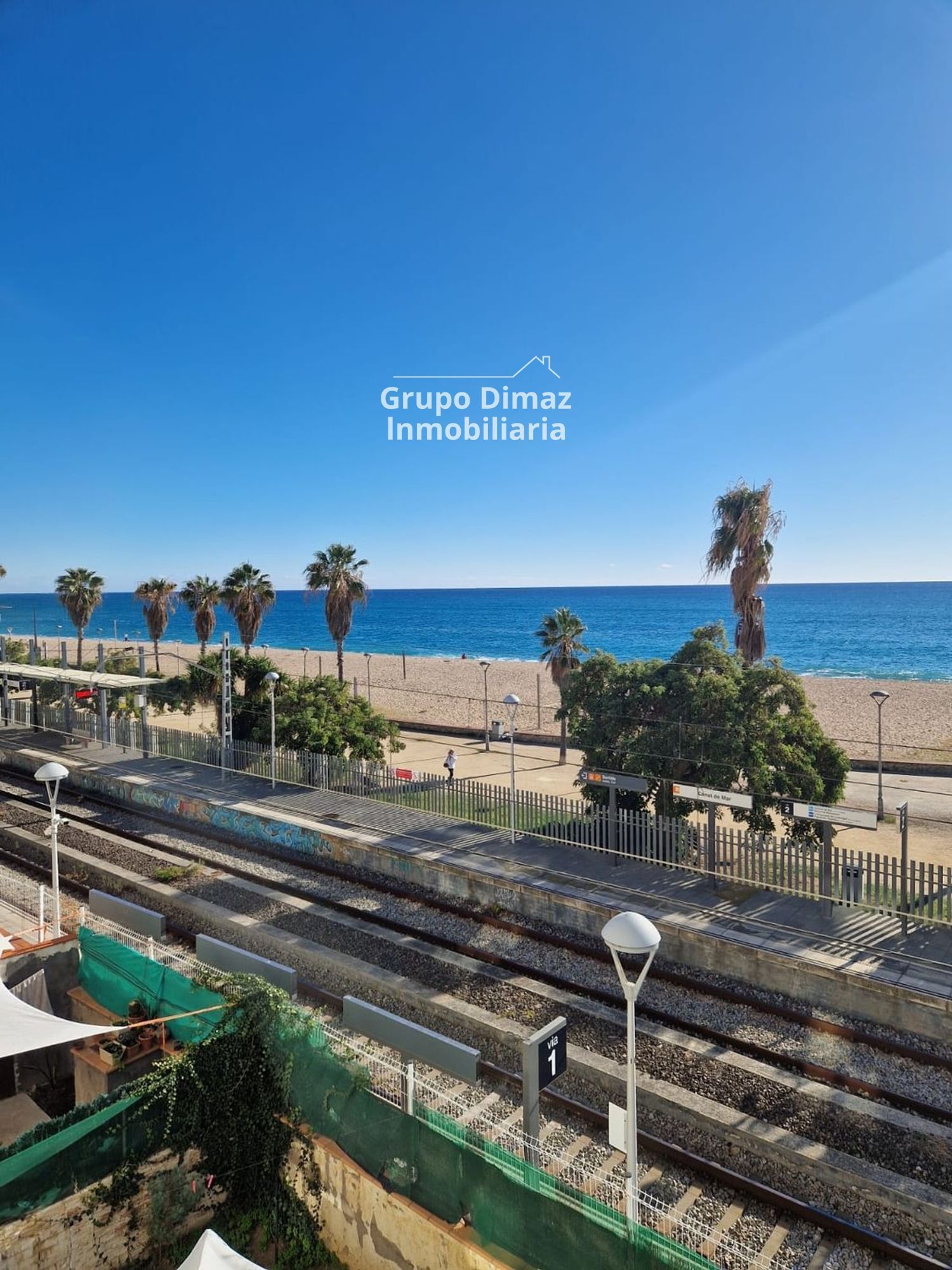 Vista exterior de Pis de lloguer en Canet de Mar amb Aire condicionat i Moblat